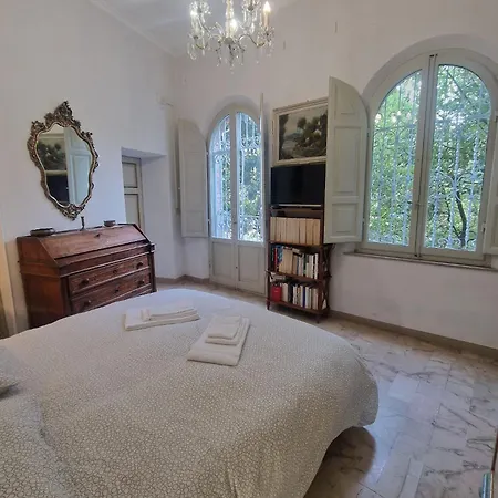 Secret Villa's Garden منزل للإقامة *